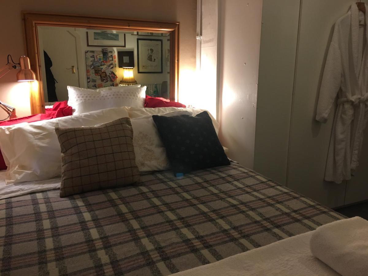 Wynberg House Bed & Breakfast Swansea Bagian luar foto